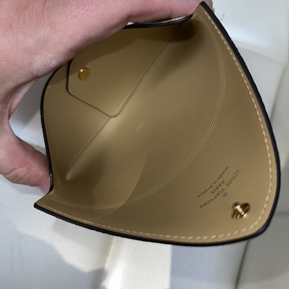 Louis Vuitton monogram kirigami mm cream & white monogram - Picture 8 of 10